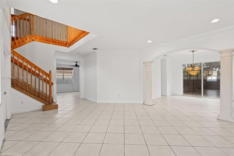 Villa ou maison à vendre à Miramar, Floride: 4 chambres, 249.72 m2 № 2024763 - photo 9