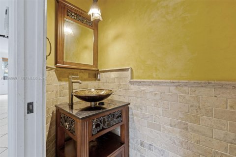 Villa ou maison à vendre à Miramar, Floride: 4 chambres, 249.72 m2 № 2024763 - photo 20