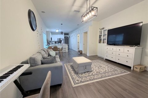 House in Fish Hawk, Florida 3 bedrooms, 180.04 sq.m. № 2166142 - photo 14
