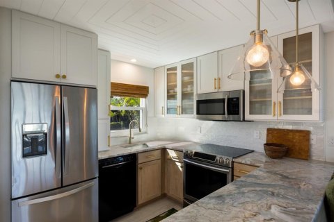 Condominio en venta en Boca Grande, Florida, 1 dormitorio, 63.73 m2 № 1534909 - foto 4