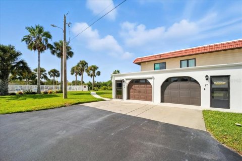 Condominio en venta en Flagler Beach, Florida, 2 dormitorios, 110 m2 № 1885474 - foto 2