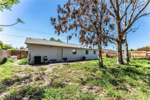 Villa ou maison à vendre à Winter Haven, Floride: 4 chambres, 102.56 m2 № 2198867 - photo 27