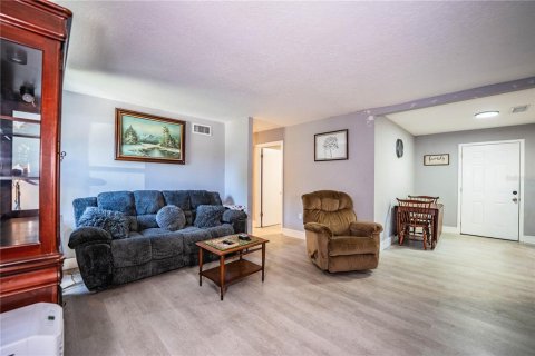 Villa ou maison à vendre à Winter Haven, Floride: 4 chambres, 102.56 m2 № 2198867 - photo 7