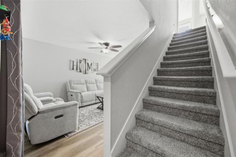 Touwnhouse à louer à Riverview, Floride: 3 chambres, 151.15 m2 № 2384156 - photo 8
