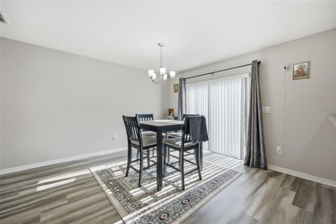 Touwnhouse à louer à Riverview, Floride: 3 chambres, 151.15 m2 № 2384156 - photo 18