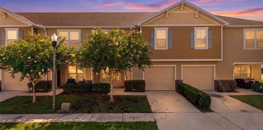 Touwnhouse à Riverview, Floride 3 chambres, 151.15 m2 № 2384156