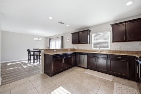 Touwnhouse à louer à Riverview, Floride: 3 chambres, 151.15 m2 № 2384156 - photo 16