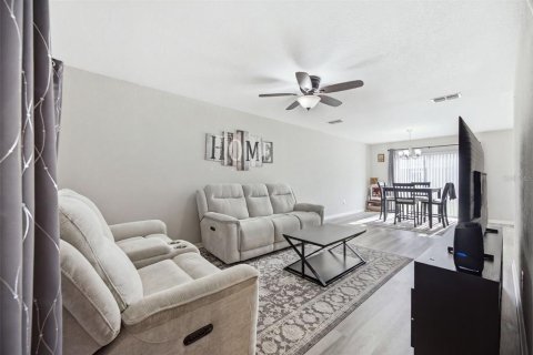 Touwnhouse à louer à Riverview, Floride: 3 chambres, 151.15 m2 № 2384156 - photo 12