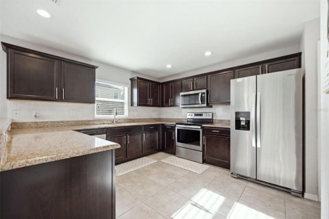 Touwnhouse à louer à Riverview, Floride: 3 chambres, 151.15 m2 № 2384156 - photo 13
