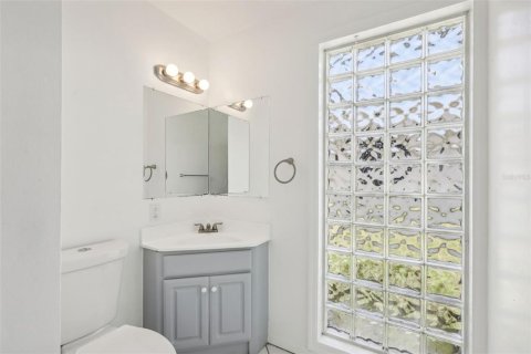 House in Largo, Florida 2 bedrooms, 104.98 sq.m. № 1819027 - photo 16