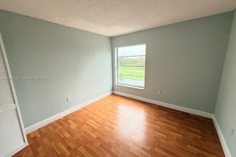 Copropriété à louer à Hialeah, Floride: 1 chambre, 61.32 m2 № 2357254 - photo 5