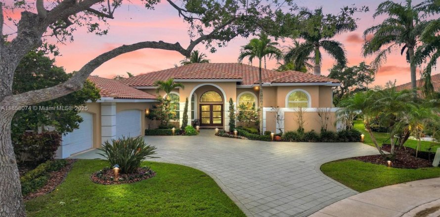 Villa ou maison à Weston, Floride 5 chambres, 266.63 m2 № 1882566