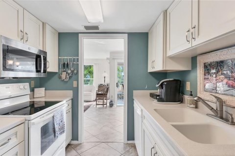 Купить кондоминиум в Брейдентон, Флорида 8 комнат, 112.97м2, № 2142457 - фото 14