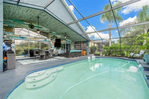 House in Fish Hawk, Florida 5 bedrooms, 246.93 sq.m. № 1904748 - photo 2