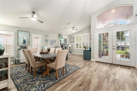 House in Fish Hawk, Florida 5 bedrooms, 246.93 sq.m. № 1904748 - photo 17