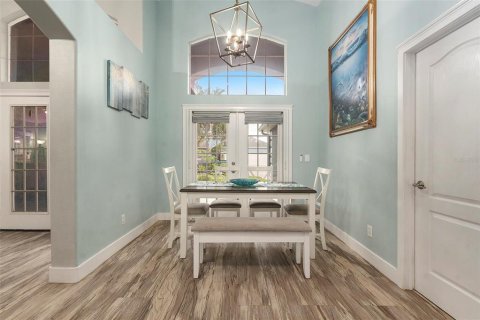 House in Fish Hawk, Florida 5 bedrooms, 246.93 sq.m. № 1904748 - photo 10