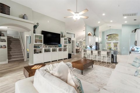 House in Fish Hawk, Florida 5 bedrooms, 246.93 sq.m. № 1904748 - photo 4