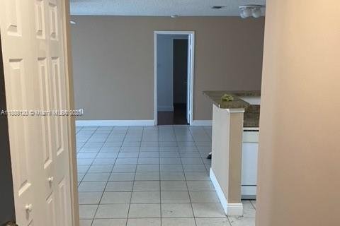 Condo in Coral Springs, Florida, 2 bedrooms  № 1941336 - photo 7