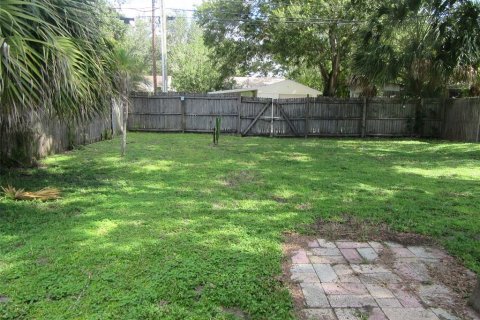 Casa en alquiler en Saint Petersburg, Florida, 2 dormitorios, 63.36 m2 № 1805698 - foto 14