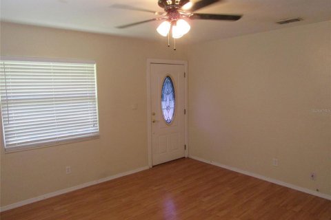 Casa en alquiler en Saint Petersburg, Florida, 2 dormitorios, 63.36 m2 № 1805698 - foto 2