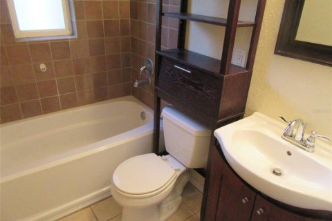 Casa en alquiler en Saint Petersburg, Florida, 2 dormitorios, 63.36 m2 № 1805698 - foto 6