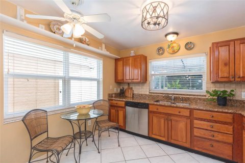 Villa ou maison à vendre à Tampa, Floride: 3 chambres, 130.81 m2 № 2395799 - photo 11