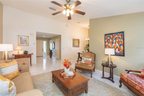 Villa ou maison à vendre à Tampa, Floride: 3 chambres, 130.81 m2 № 2395799 - photo 6