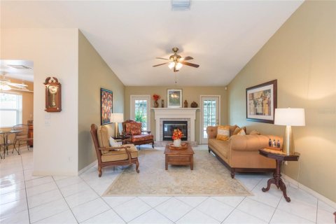 Villa ou maison à vendre à Tampa, Floride: 3 chambres, 130.81 m2 № 2395799 - photo 3