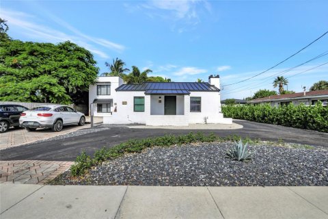 Casa en alquiler en Oakland Park, Florida, 1 dormitorio, 279.54 m2 № 2008895 - foto 3