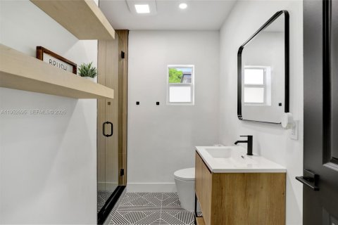 Casa en alquiler en Oakland Park, Florida, 1 dormitorio, 279.54 m2 № 2008895 - foto 22