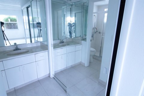 Copropriété à vendre à Hallandale Beach, Floride: 2 chambres, 97.55 m2 № 2083273 - photo 15