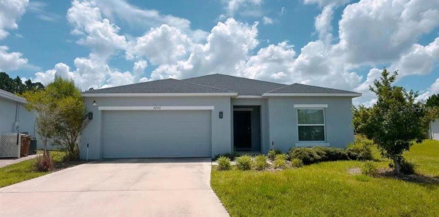 Villa ou maison à Clermont, Floride 4 chambres, 171.96 m2 № 2428738