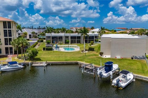 Condo à Punta Gorda, Floride, 2 chambres № 2142536