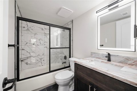 Copropriété à vendre à Punta Gorda, Floride: 2 chambres, 111.48 m2 № 2142536 - photo 29