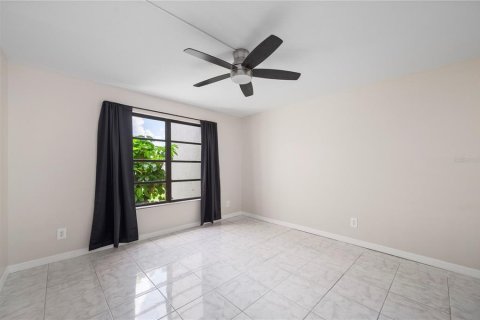 Copropriété à vendre à Punta Gorda, Floride: 2 chambres, 111.48 m2 № 2142536 - photo 27