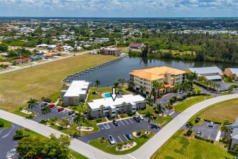 Copropriété à vendre à Punta Gorda, Floride: 2 chambres, 111.48 m2 № 2142536 - photo 5