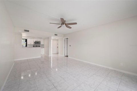 Copropriété à vendre à Punta Gorda, Floride: 2 chambres, 111.48 m2 № 2142536 - photo 14