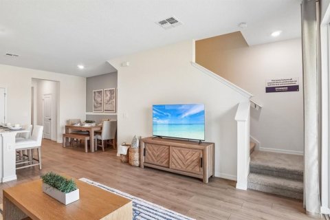 Townhouse in Tampa, Florida 3 bedrooms, 155.43 sq.m. № 2218858 - photo 6