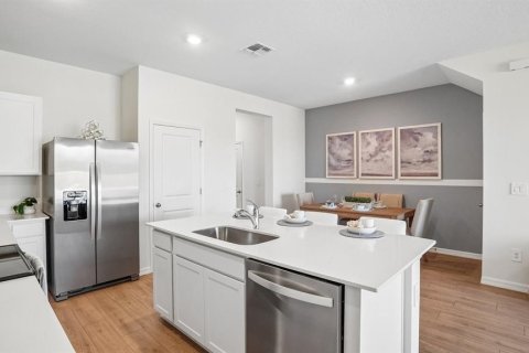 Townhouse in Tampa, Florida 3 bedrooms, 155.43 sq.m. № 2218858 - photo 14