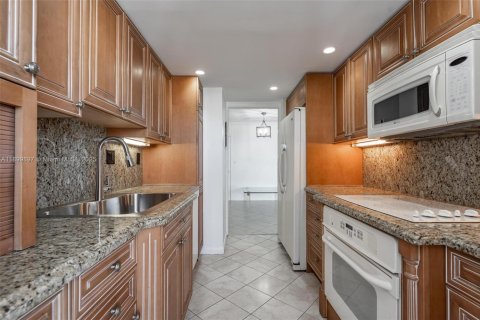 Copropriété à vendre à Fort Lauderdale, Floride: 2 chambres, 111.48 m2 № 1952619 - photo 8