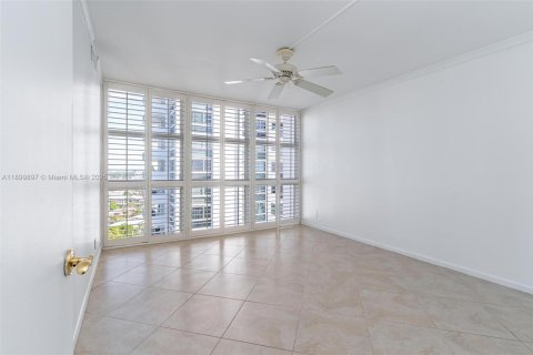Copropriété à vendre à Fort Lauderdale, Floride: 2 chambres, 111.48 m2 № 1952619 - photo 10