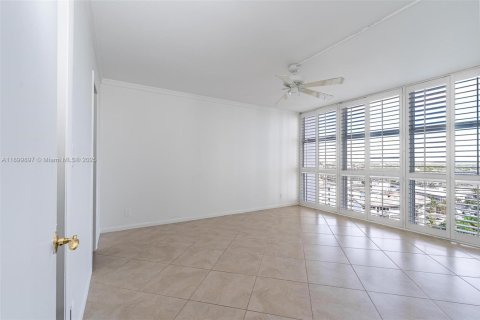 Copropriété à vendre à Fort Lauderdale, Floride: 2 chambres, 111.48 m2 № 1952619 - photo 13