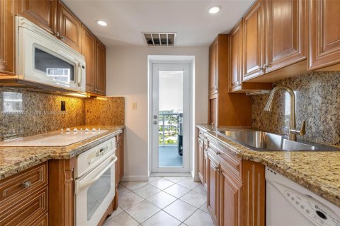 Copropriété à vendre à Fort Lauderdale, Floride: 2 chambres, 111.48 m2 № 1952619 - photo 7