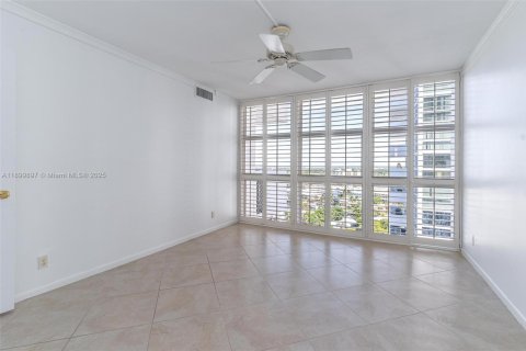 Copropriété à vendre à Fort Lauderdale, Floride: 2 chambres, 111.48 m2 № 1952619 - photo 12