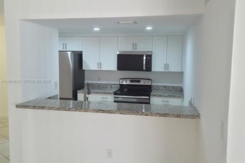 Купить кондоминиум в Хайалиа, Флорида 2 спальни, 89.19м2, № 2023749 - фото 6