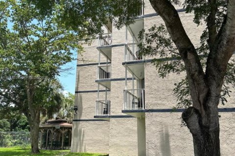 Кондоминиум с 2 спальнями в Хайалиа, Флорида № 2023749