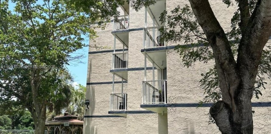 Кондоминиум с 2 спальнями в Хайалиа, Флорида № 2023749