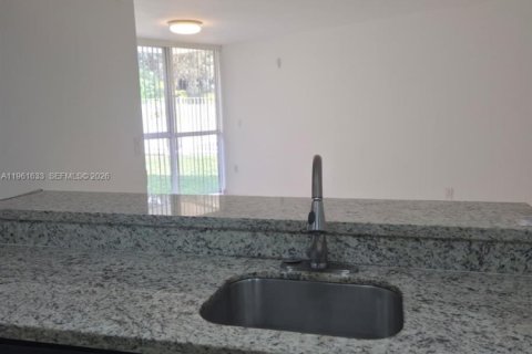 Купить кондоминиум в Хайалиа, Флорида 2 спальни, 89.19м2, № 2023749 - фото 4