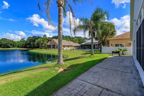 House in Clermont, Florida 2 bedrooms, 133.31 sq.m. № 2393780 - photo 8