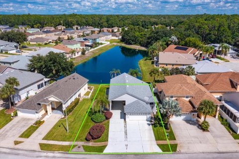 House in Clermont, Florida 2 bedrooms, 133.31 sq.m. № 2393780 - photo 13